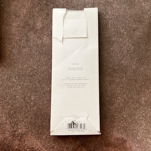 Calvin Klein Knee High Checkmate Gridded Ecru Socks Trouser - Picture 4 of 6